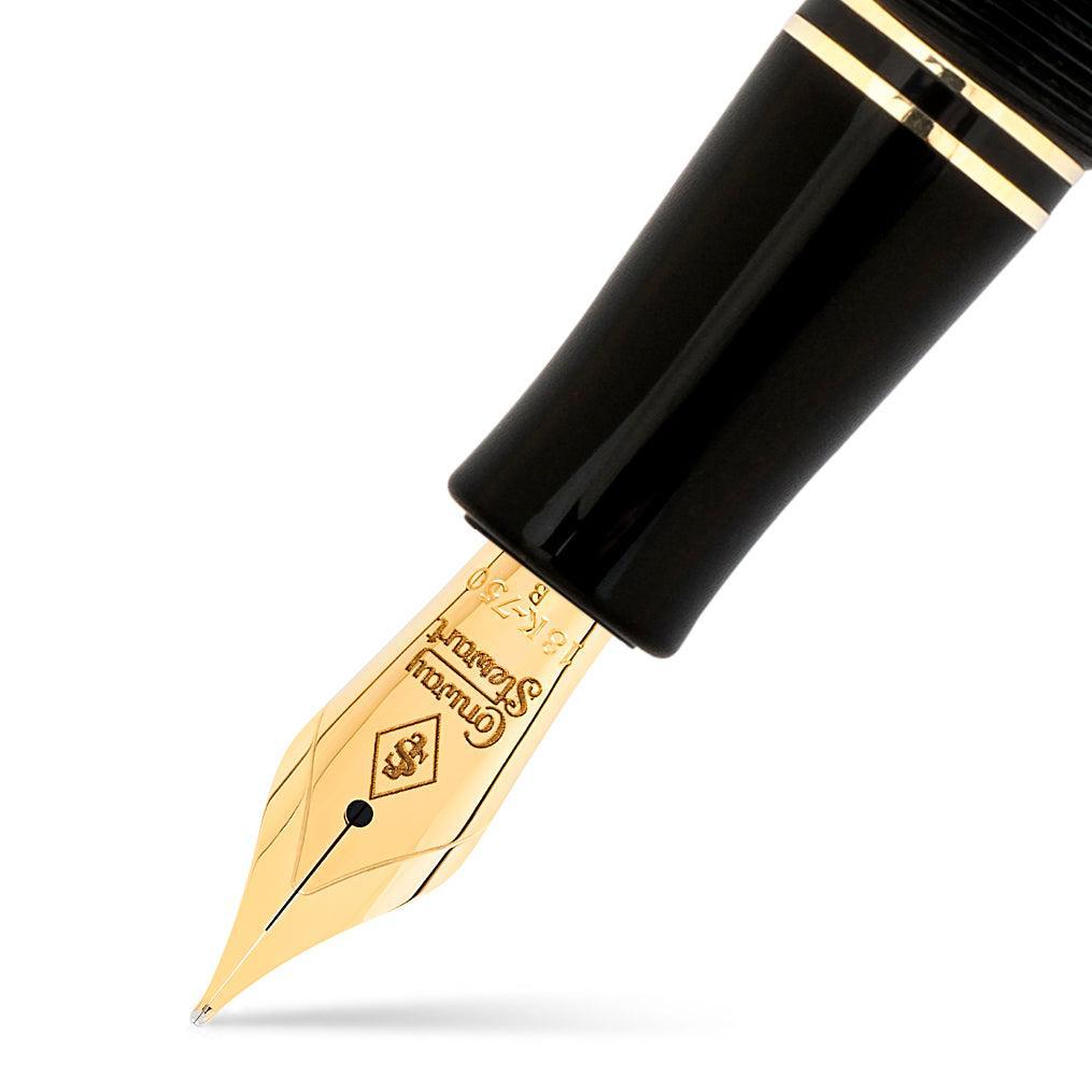 Conway Stewart Churchill Classic Black Gold conwaystewart.com Conway Stewart Churchill Classic Black Gold conwaystewart.com